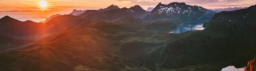 Voyage dans le Salten, en Norvège, sous le soleil de minuit