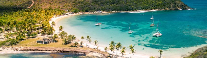 Les Grenadines en voilier : itinéraire d’île en île entre Tobago Cays et Bequia