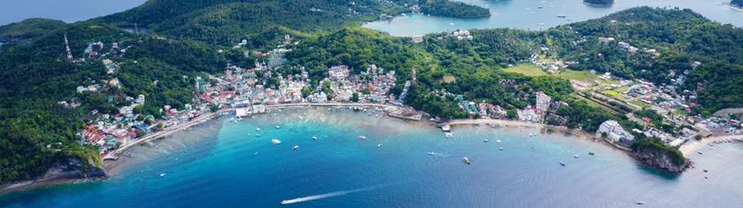 Baie de Puerto Galera : ancrage naturel, eaux limpides et récifs vivants à l’entrée de Mindoro