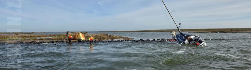 Pays-Bas : un plaisancier allemand survit deux jours sans eau ni nourriture sur une île après le naufrage de son voilier