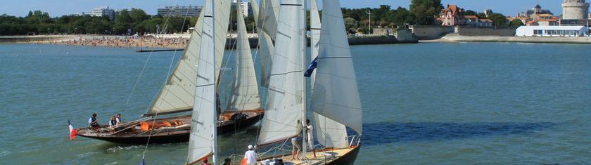 Les Pen Duick : l’histoire des voiliers légendaires d’Éric Tabarly, de la tradition à la course au large moderne