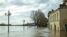 Crues en France : un épisode exceptionnel se poursuit, vigilance maximale autour de Bordeaux