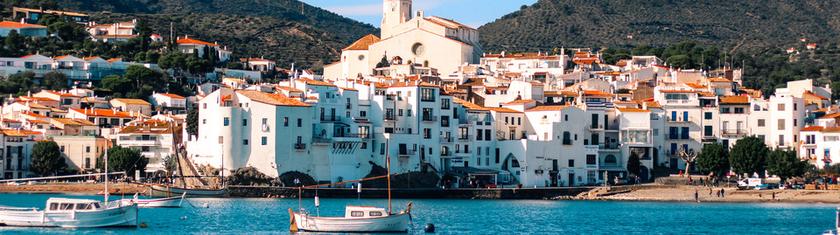 Cadaqués au printemps : le joyau blanc de la Costa Brava