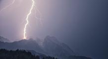 Canicule et vague de chaleur : des orages parfois violents menacent les Alpes du Sud ce vendredi