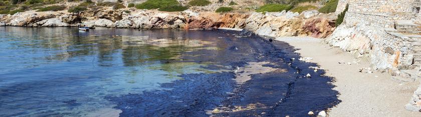 Les plus grosses marées noires de l’histoire : quand l’océan devient le théâtre des pires catastrophes pétrolières