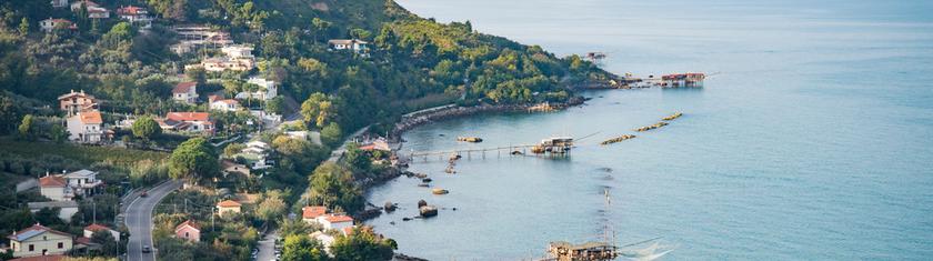 Un été sur la Côte des Trabocchi, entre baignades, vélo et patrimoine maritime