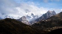 Catastrophe au Népal : une crue dévastatrice provoquée par l’effondrement d’un glacier